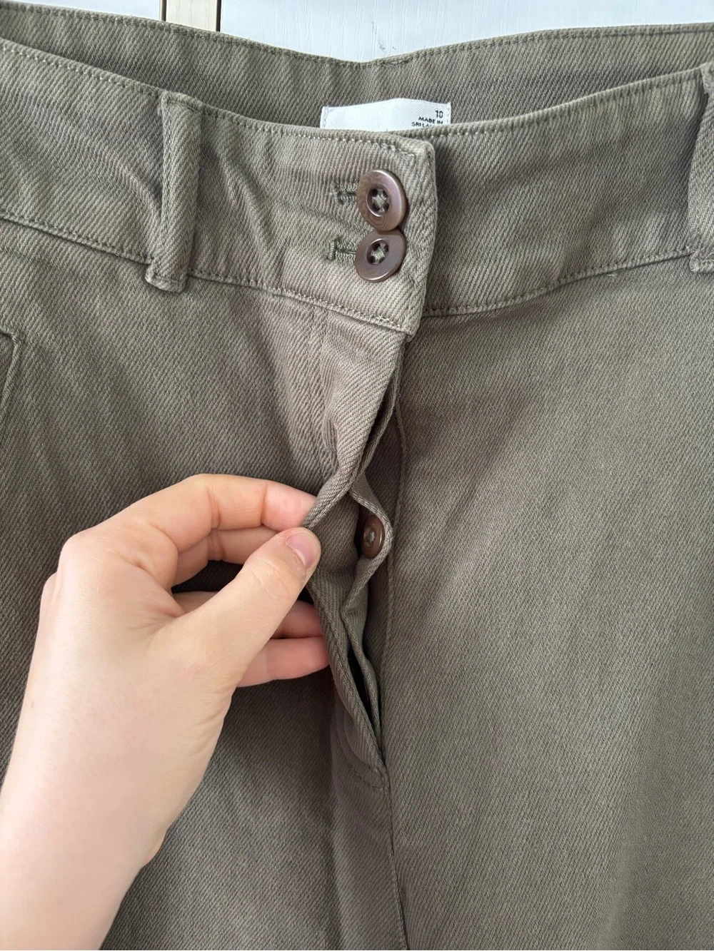 Wilfred Free Olive Cargo Tapered Utility Pants Size 10 Minimalist - Picture 9 of 12